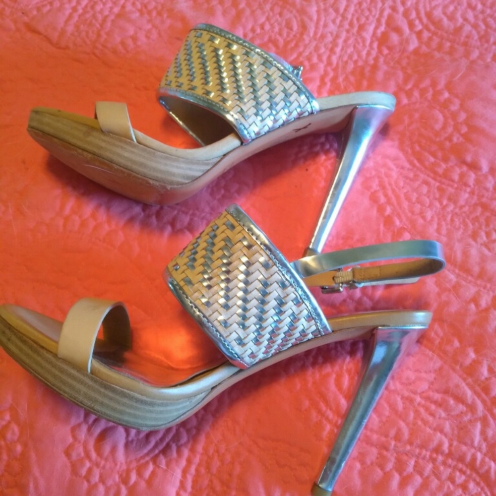 Shoes - Picture 3 of 8